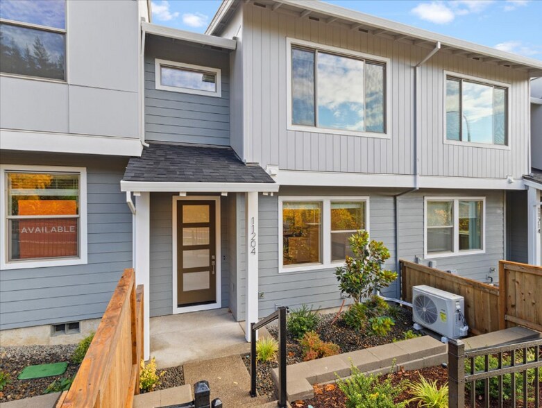 Primary Photo - 11204 SE 162nd Ave