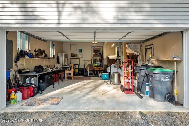 Building Photo - 4426 Skyline Dr