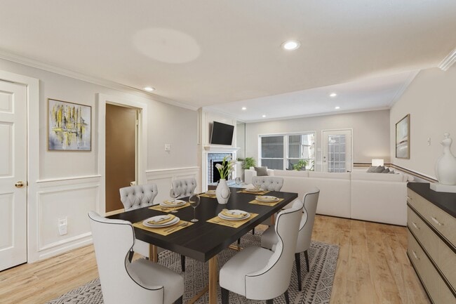 Building Photo - 2236 S Piney Point Rd