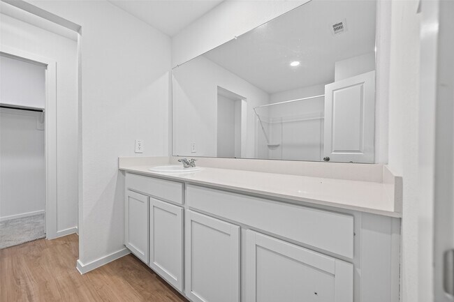 Building Photo - 17938 Becker Lndg Dr