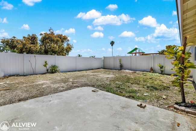 Building Photo - Fully Renovated 4-Bedroom Home with Firepl...