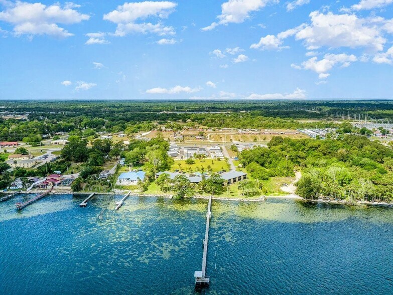 Building Photo - 100 Canebreakers Dr