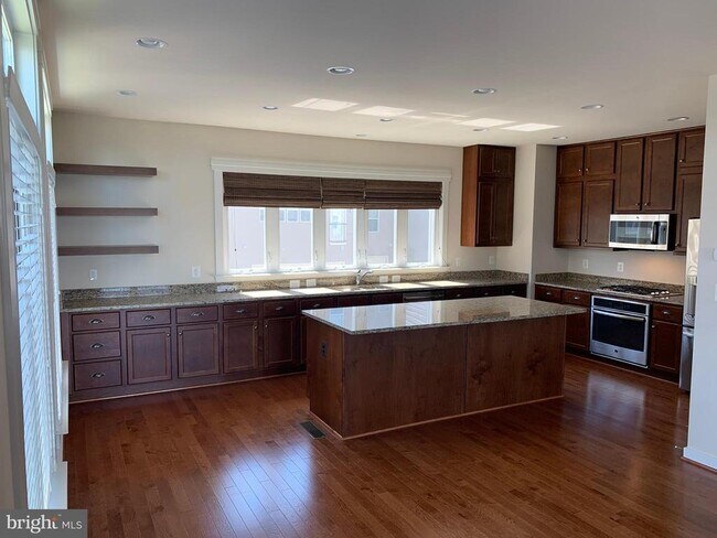 Building Photo - 21035 Ashburn Heights Dr