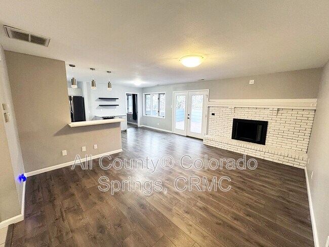 Building Photo - 460 Wintery Cir N