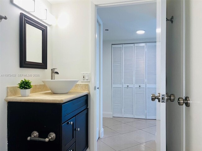 Building Photo - 770 Claughton Island Dr