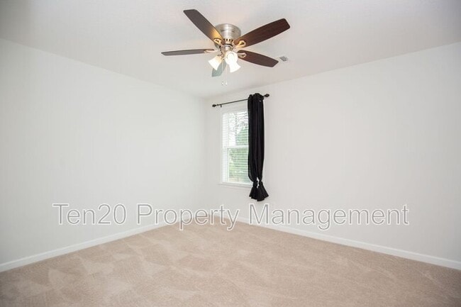 Building Photo - 10258 Green Meadow Ct