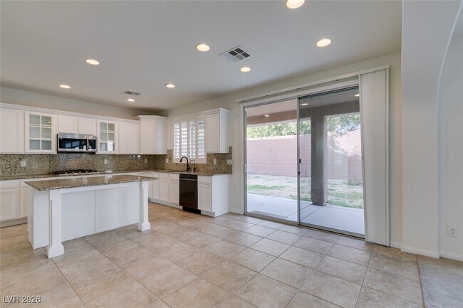 Building Photo - 8676 Moreno Mountain Ave