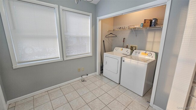 Building Photo - 11 Middle St