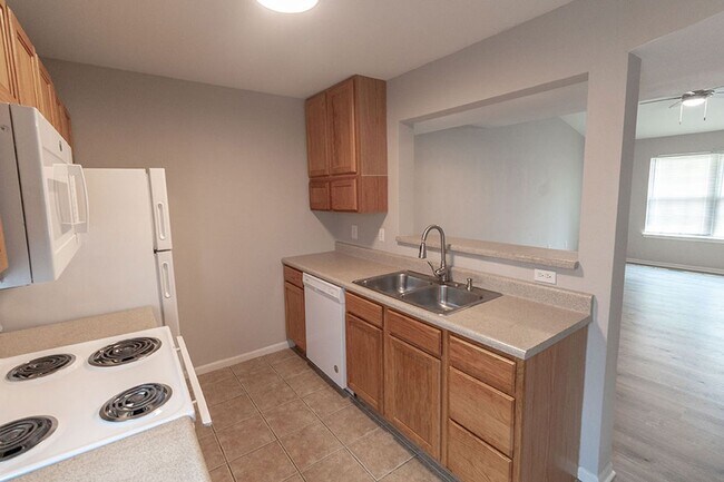 Building Photo - 5209-5211 Currituck Lane