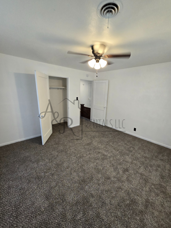 Building Photo - 109 E Williams St