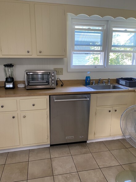 Building Photo - 60 Water St