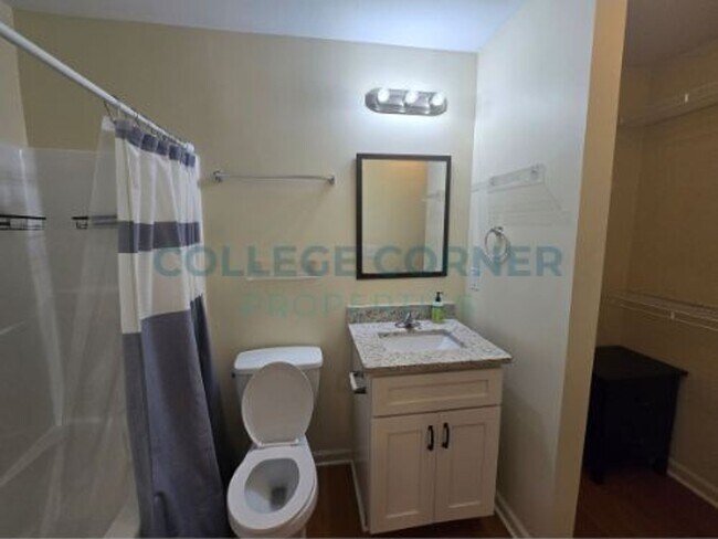 Building Photo - 1048 Ranch Dr