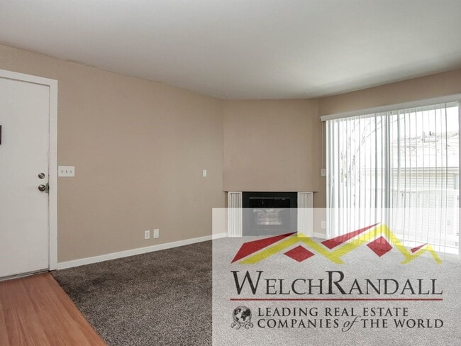 Building Photo - Your Roy Condo Retreat – 2 Bed, 1 Bath, Mo...