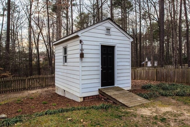 Building Photo - Beautiful 3 Bedroom, 2 Bathroom Home in Chesterfield ***Available Early-Mid June 2026***