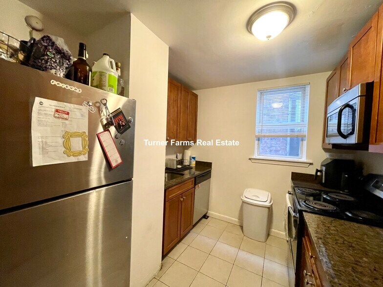 Building Photo - 10 Parker Hill Ave