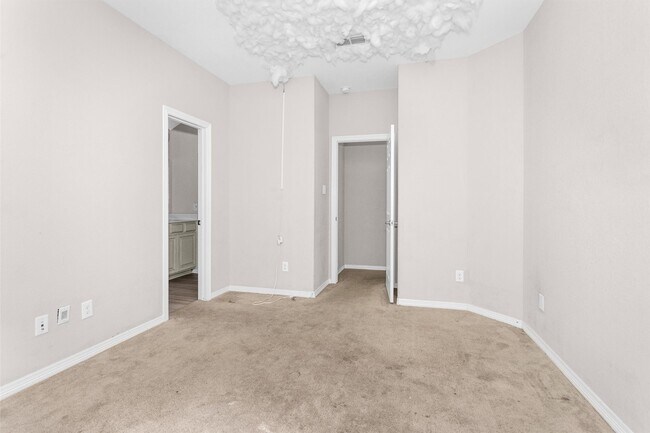 Building Photo - 6915 Pebble Pass Ln