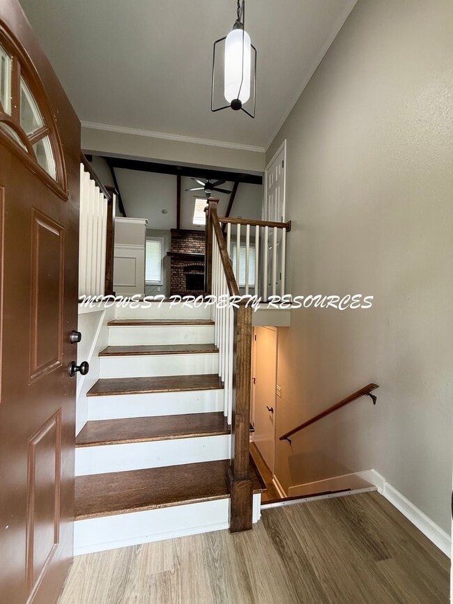 Building Photo - Newly Remodeled 3 Bed, 2.5 Bath Home with ...
