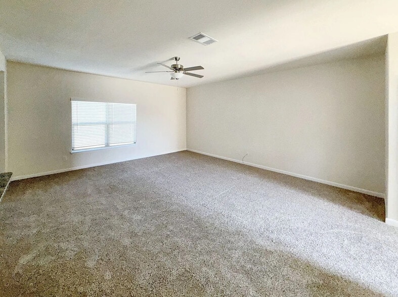 Building Photo - Room in House on Serena Dr