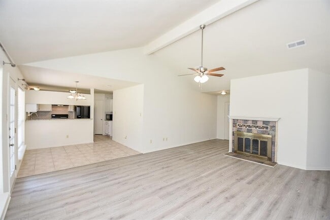 Building Photo - 4018 Bassingham Dr