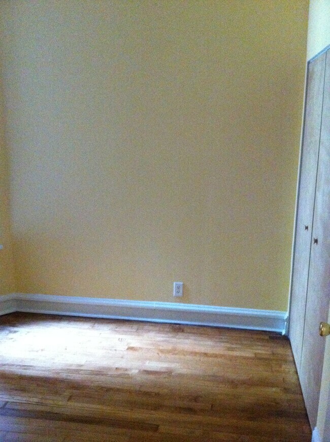 Building Photo - Haddon