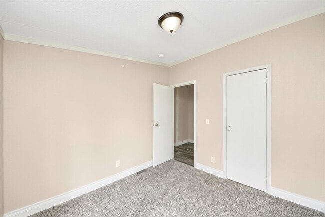 Building Photo - 524 Rd 5253