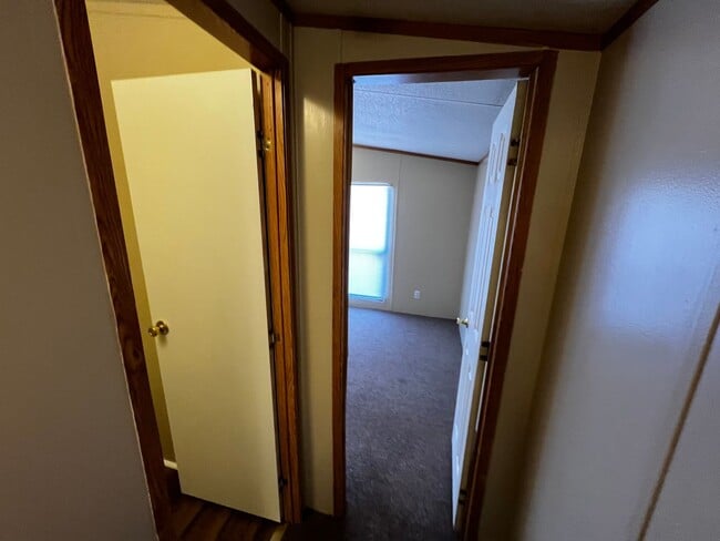 Building Photo - 3 Bedroom-2Bath located near CAFB