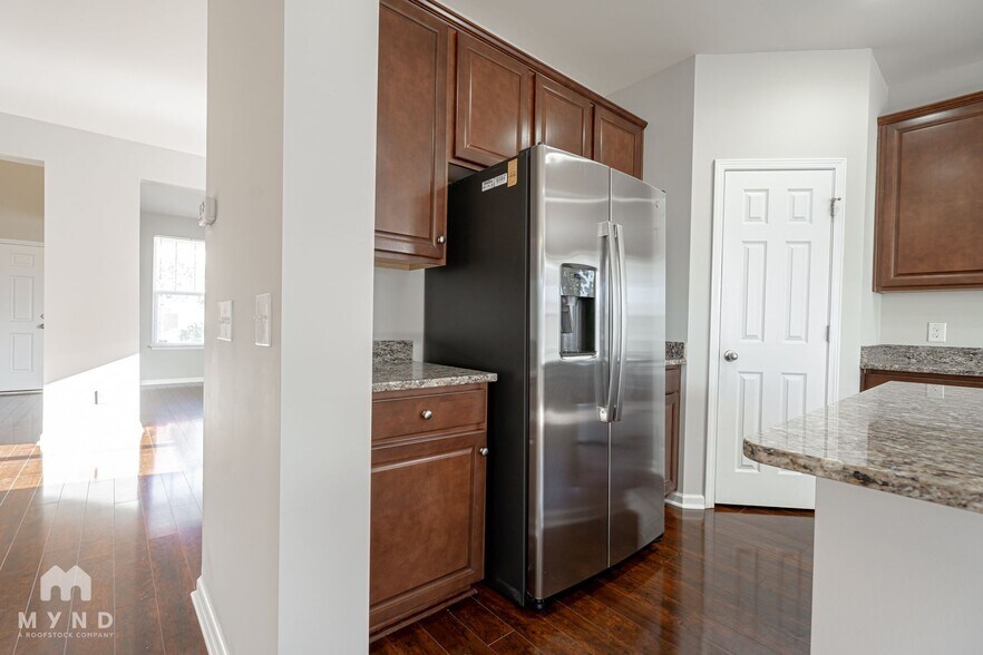 Building Photo - 407 Forest Hills Rd