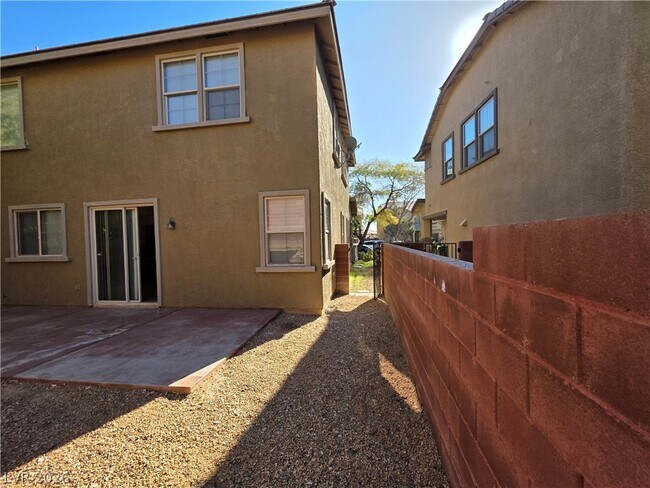 Building Photo - 5445 Indian Cedar Dr