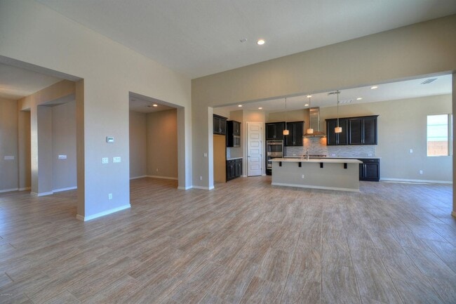 Building Photo - Charming 4 bed 3 bath home at The Meadows ...