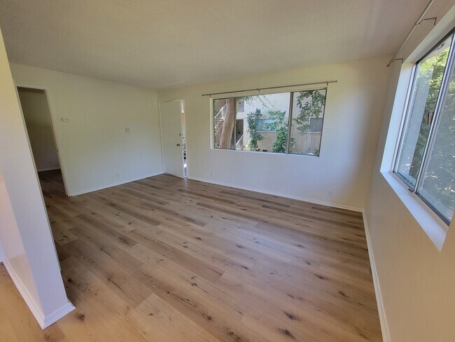 Building Photo - 13530 Leadwell St