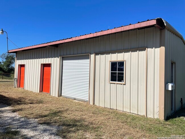 Building Photo - 10185 FM1101