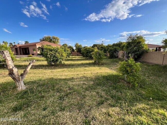 Building Photo - 3550 E June Cir