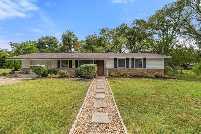 Primary Photo - 1803 Victoria Dr