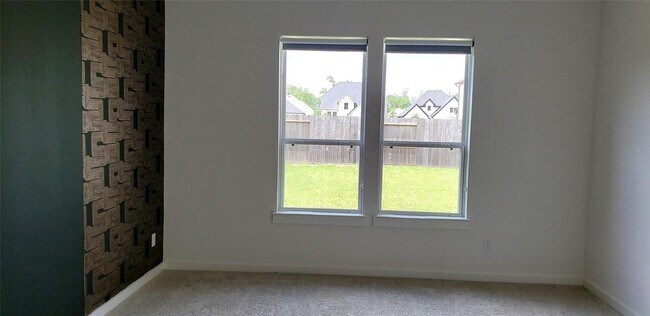 Building Photo - 10611 Hidden Rock Dr