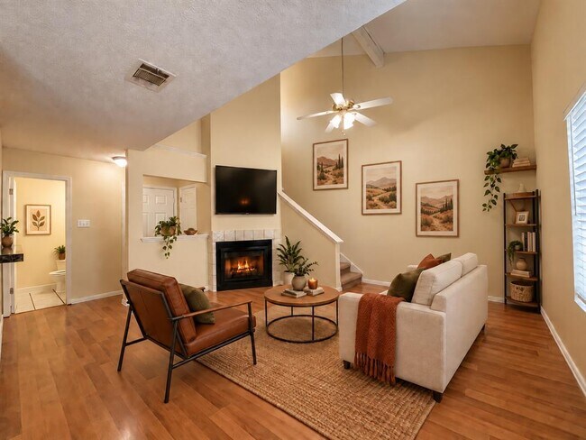 Building Photo - 512 Eberhart Ln