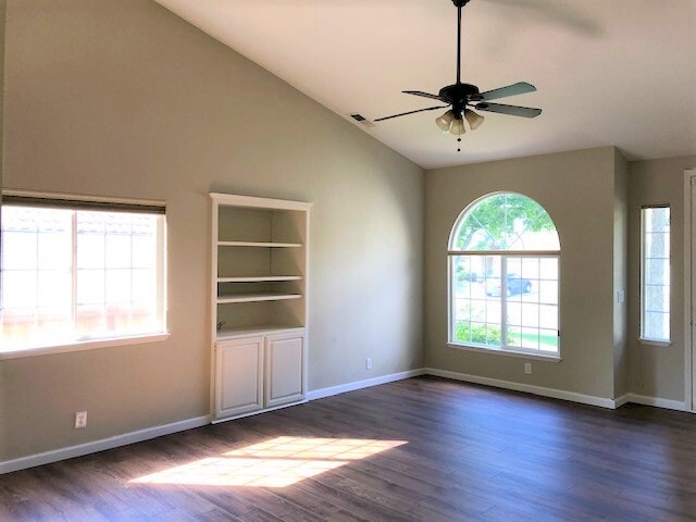 Building Photo - 2158 Robailey Dr