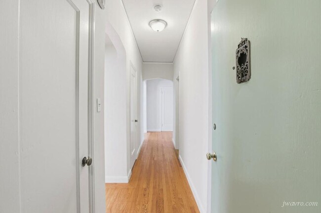 Building Photo - 555 Pierce St