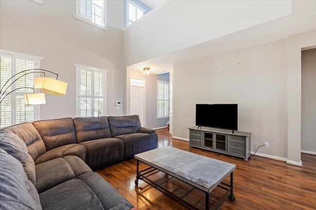 Building Photo - 3190 Coneflower Dr