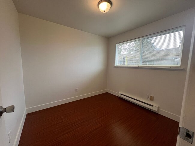 Building Photo - 3100 NE 16th St