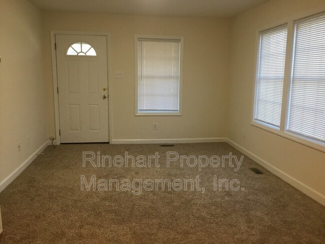 Building Photo - 1444 Edgewood Dr