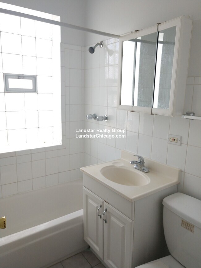 Building Photo - 4045.5 N Mozart St