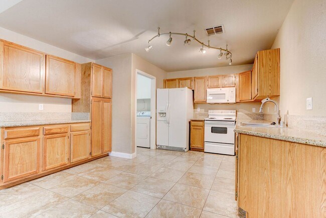 Building Photo - 3661 Renovah St