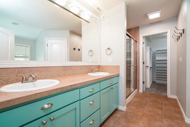 Building Photo - Echo Falls Executive Retreat | Hot Tub | Detached Office | Landscaping Included- AVAILABLE NOW FO...