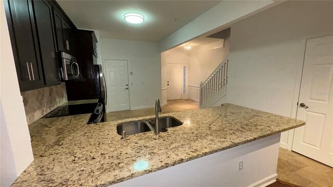 Building Photo - 6360 Ranelagh Dr