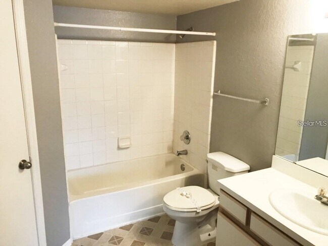 Building Photo - 2209 Antigua Pl