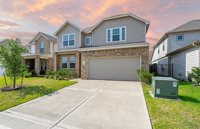 Building Photo - Stunning Lake View 4BR Single Family Home ...