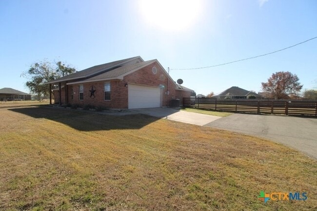 Building Photo - 775 Cactus Ln