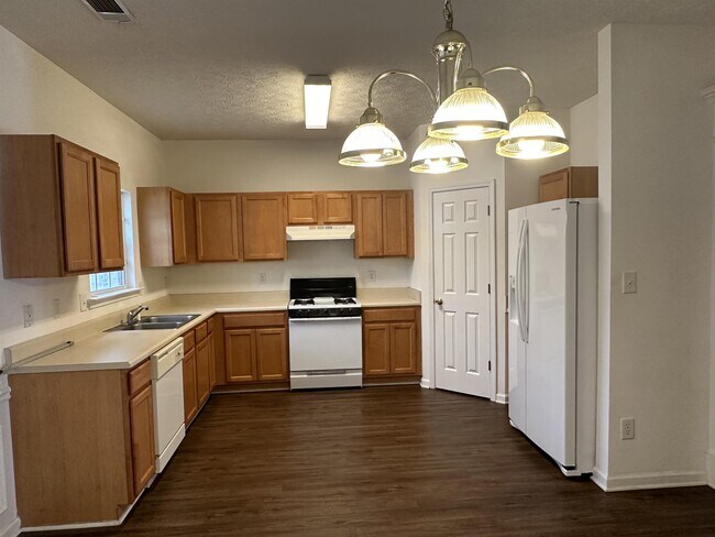 Building Photo - 3823 Grovemont Pl