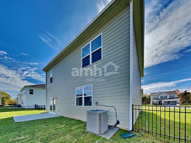 Building Photo - 5218 Virtue Ave