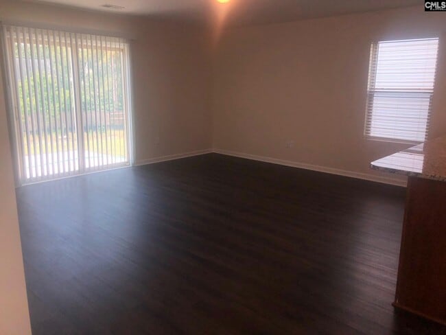 Building Photo - 1057 Roscoe Rd